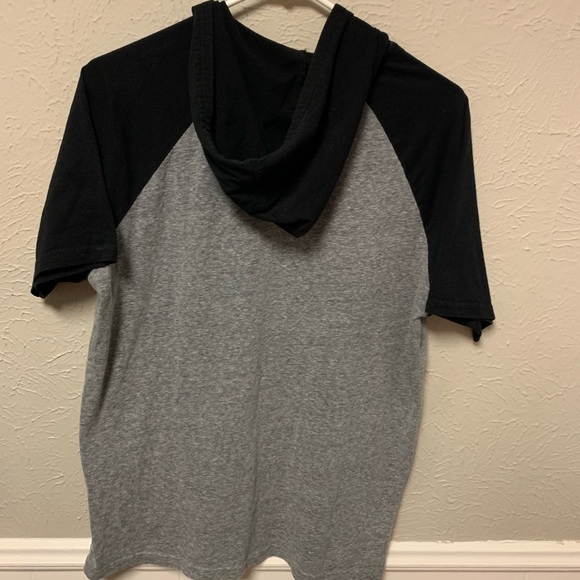 Black and gray chemistry hoodie. Lion with sunglasses and braids size medium - Picture 3 of 3